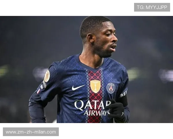 巴黎圣日耳曼推进到位,登贝莱完成射门 巴黎圣日耳曼推进到位,登贝莱完成射门